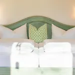 בית הארחה Gaestehaus Schmid 3*