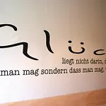 Gaestehaus Schmid בית הארחה אוברשטאופן