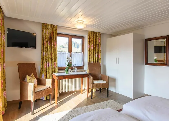 Gaestehaus Schmid Pensjonat 3*