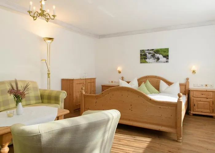 Pensjonat Gaestehaus Schmid 3*