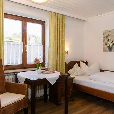 Gaestehaus Schmid *
